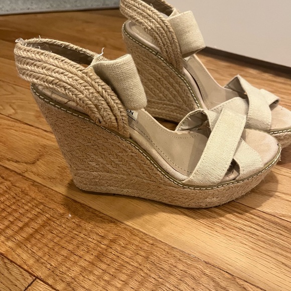 Steve Madden wedges - Picture 2 of 3
